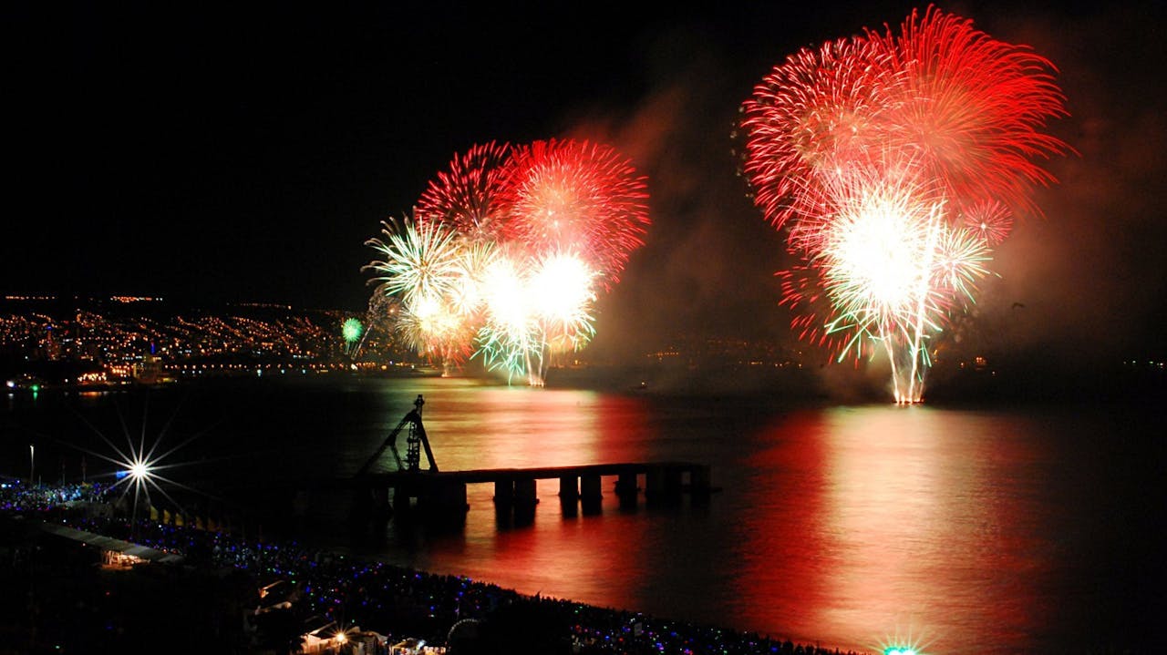 La celebración del fin de año en Valparaíso, Chile, es uno de los más multitudinarios.