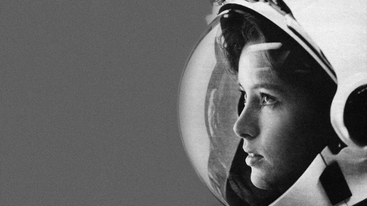 Anna Fisher, la primera madre en el espacio.