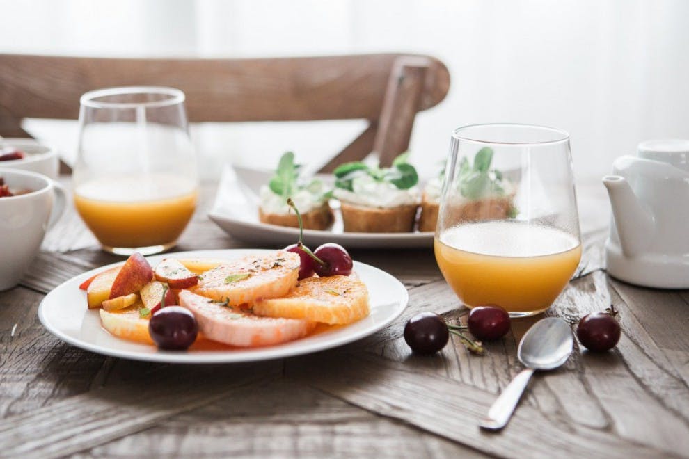 Un desayuno saludable pero completo te ayudará a empezar bien el día.