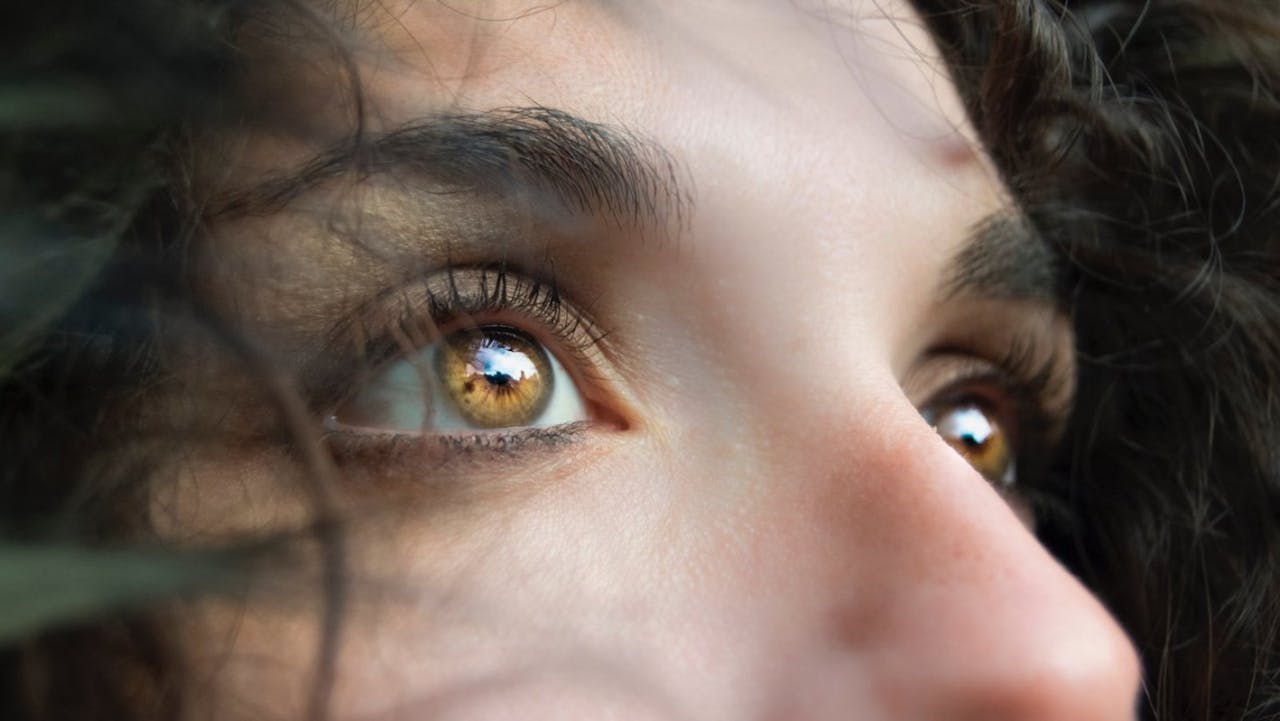 Algunos estudios sugieren que los rasgos de nuestros ojos hablan sobre nosotros.